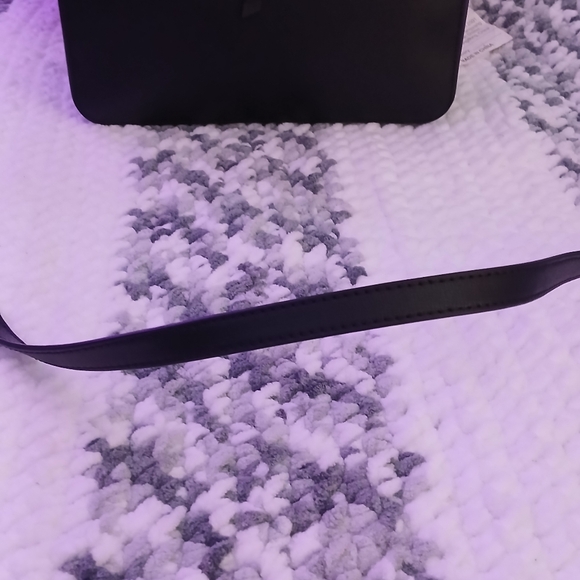 Authentic Kate Spade Smooth leather crossbody bag - Picture 2 of 6